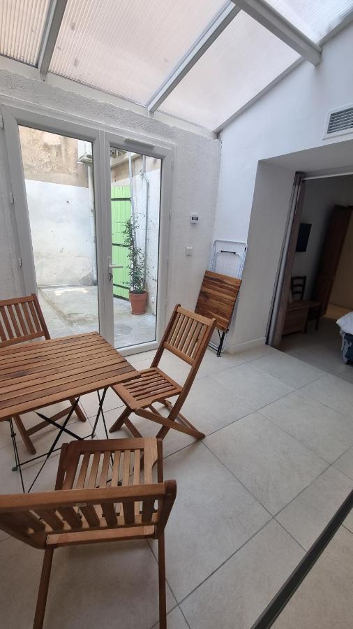 Appartement Calme Centre Ville A 80M Des Halles Narbonne Bagian luar foto