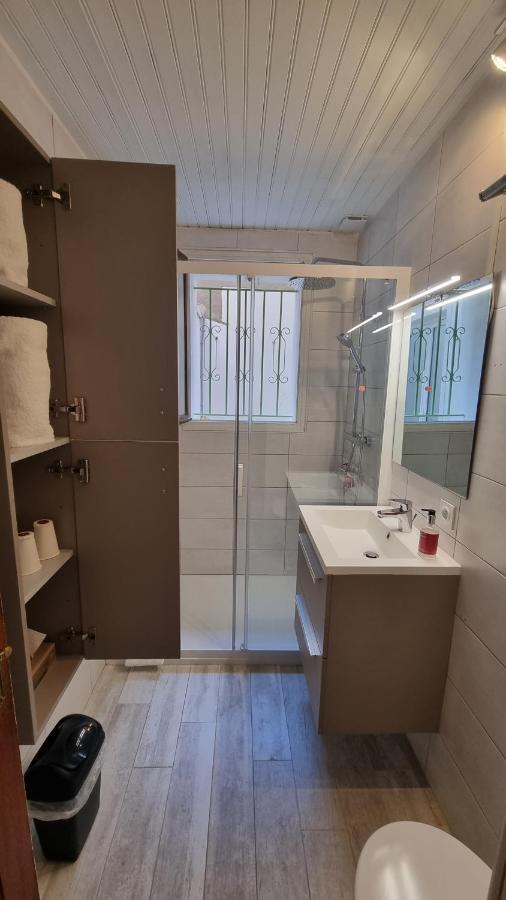 Appartement Calme Centre Ville A 80M Des Halles Narbonne Bagian luar foto