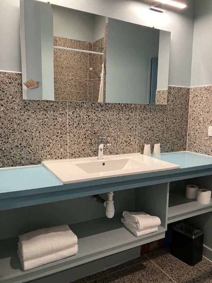 Appartement Calme Centre Ville A 80M Des Halles Narbonne Bagian luar foto